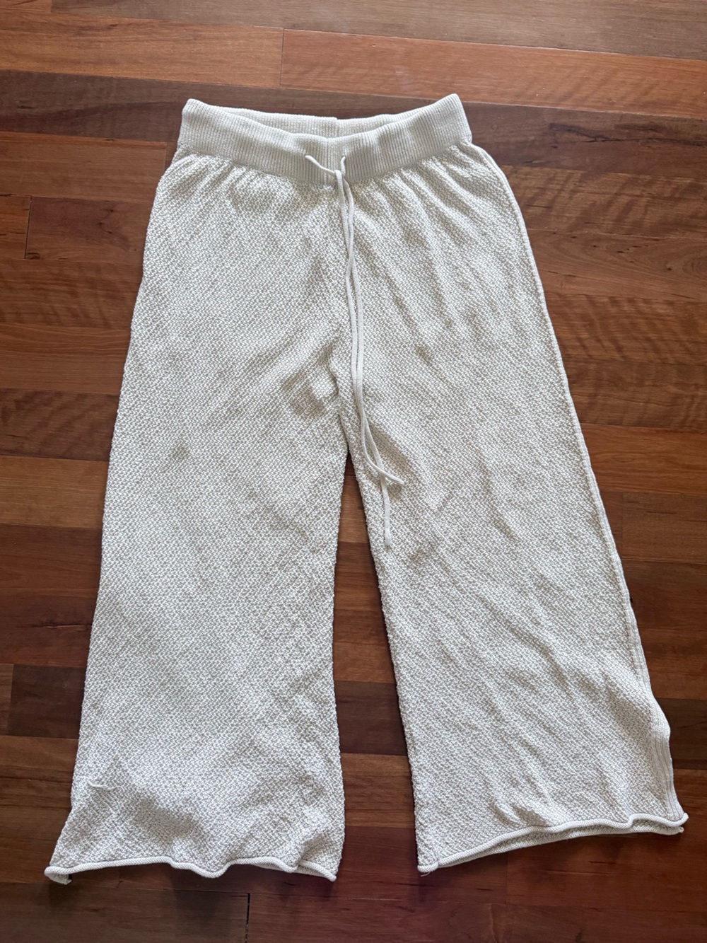 Women’s knit wide leg cropped pant